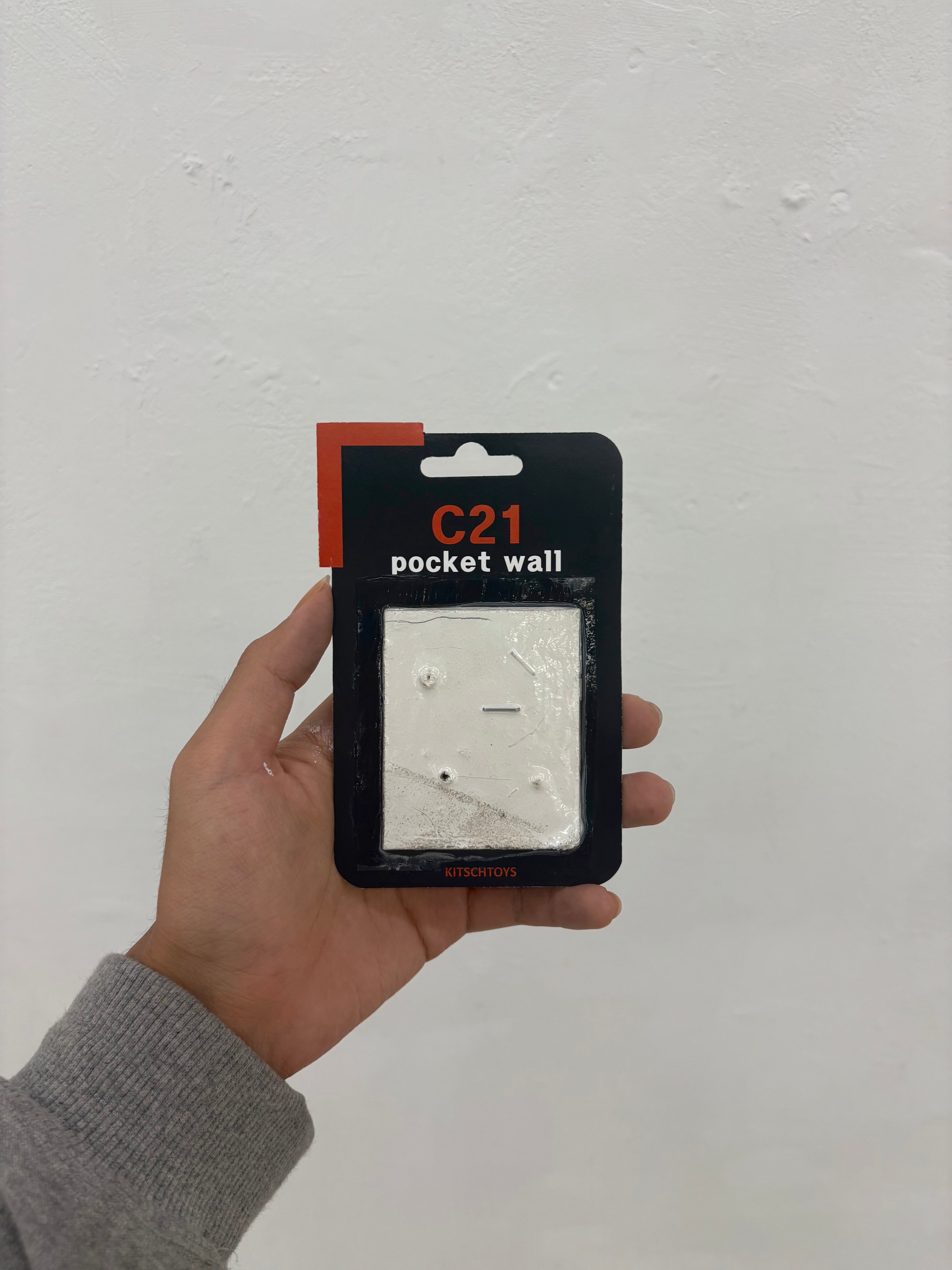 C21 poket wall